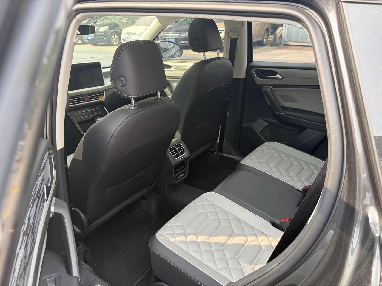 Volkswagen 2024 Tanyue 2.0TSI 330TSI Two-Drive R-Line High-Energy Edition Automatic Gear 3