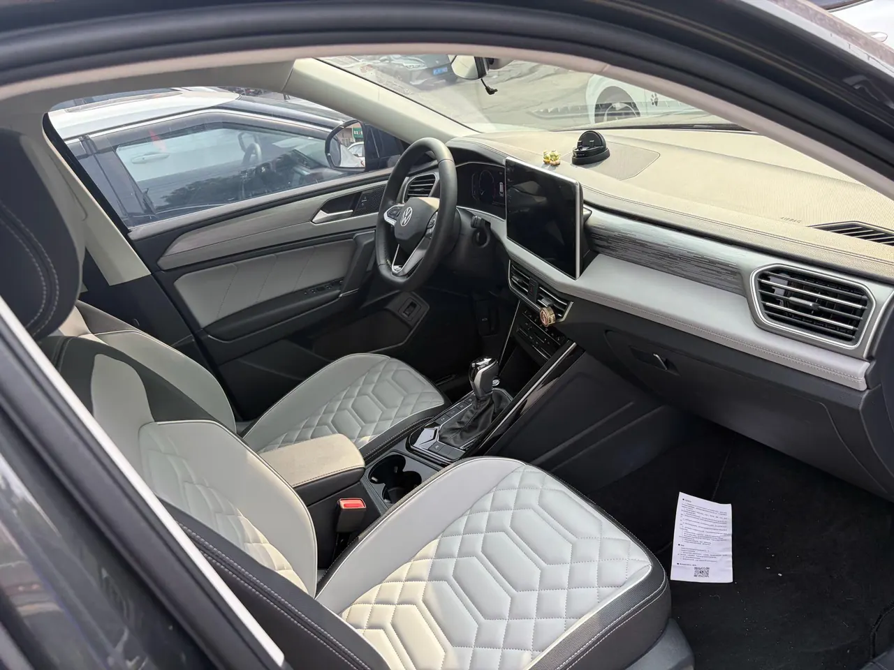 Volkswagen 2024 Tanyue 2.0TSI 330TSI Two-Drive R-Line High-Energy Edition Automatic Gear 4