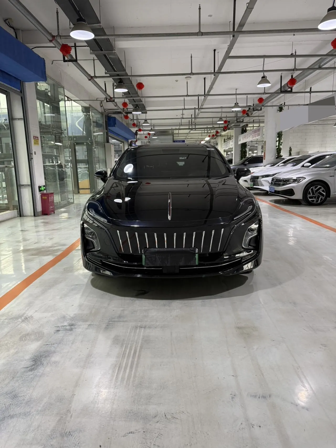 HongQi 2024 E-QM 5 450km Travel Edition Automatic Gear 2