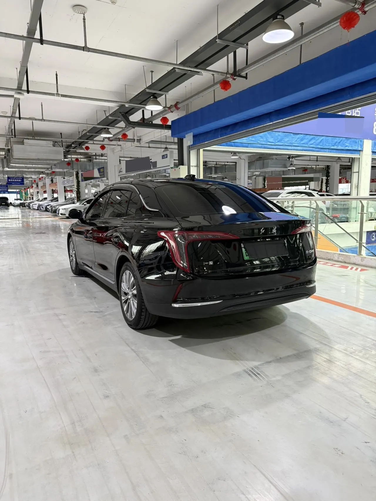 HongQi 2024 E-QM 5 450km Travel Edition Automatic Gear 6