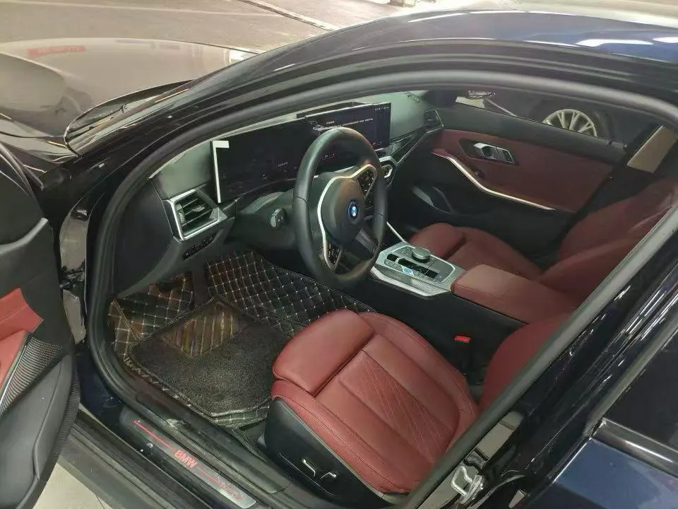 BMW 2024 i3 eDrive 40 L obsidian night suit automatic gear 4