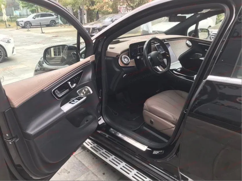 Mercedes Benz 2024 EQE SUV 500 4MATIC EQE SUV 500 4MATIC Deluxe Edition Automatic 3