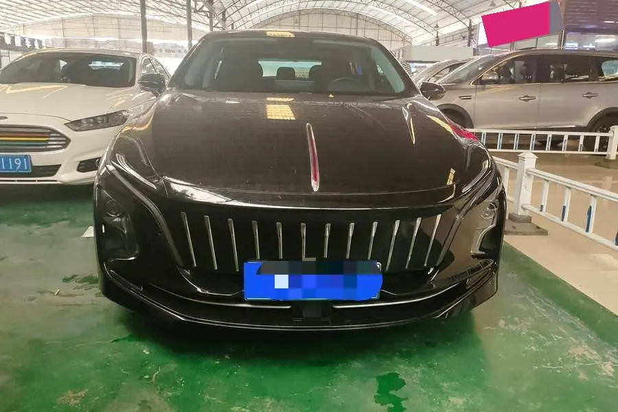 HongQi 2024 E-QM 5 610km PLUS automatic transmission 2