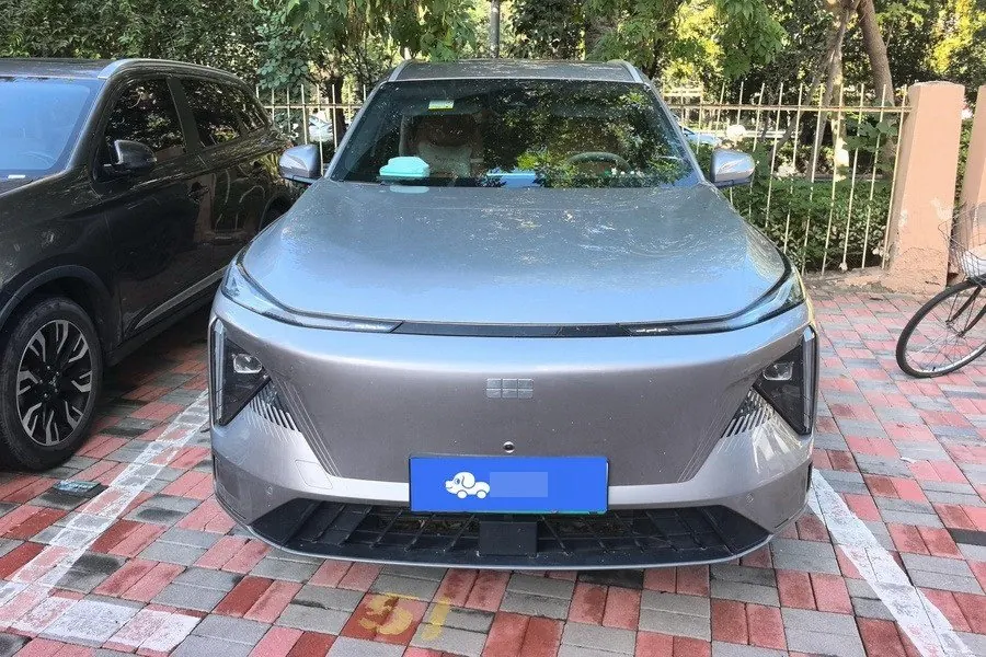 Geely Galaxy 2024 L7 1.5T Longteng Edition 115km PLUS Automatic Gear 3