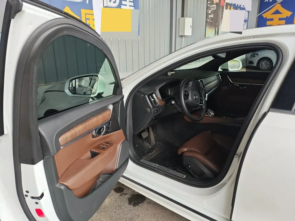 Volvo 2021 S90 48V 2.0T B5 Zhiyuan Deluxe Edition Automatic Gear 3