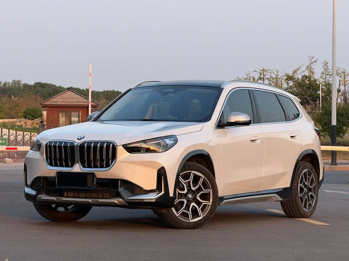 Open image lightbox: BMW 2024 X1 sDrive25Li 2.0T X design set automatic gear