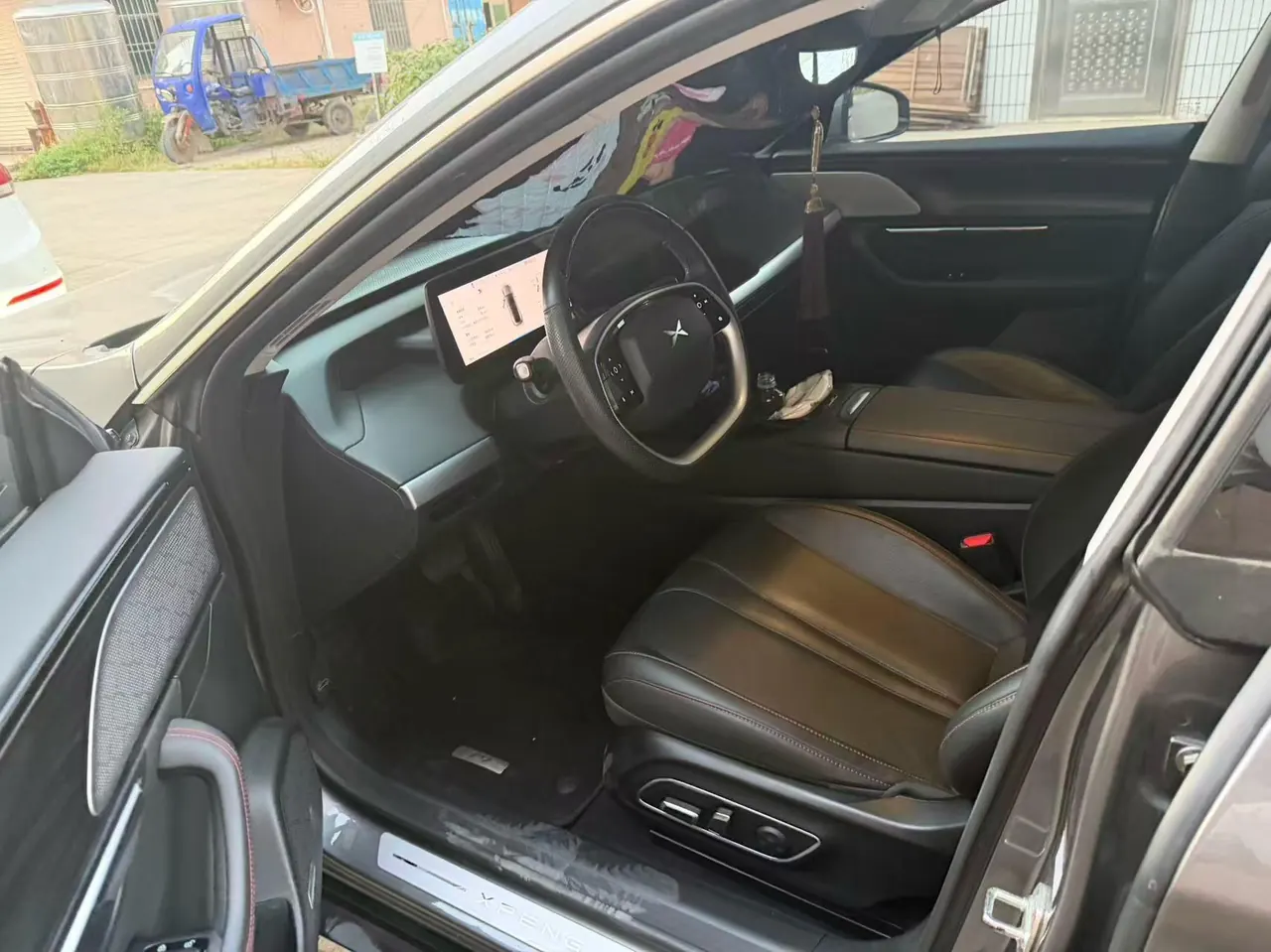 Xpeng 2022 P 7 480E automatic gear 3