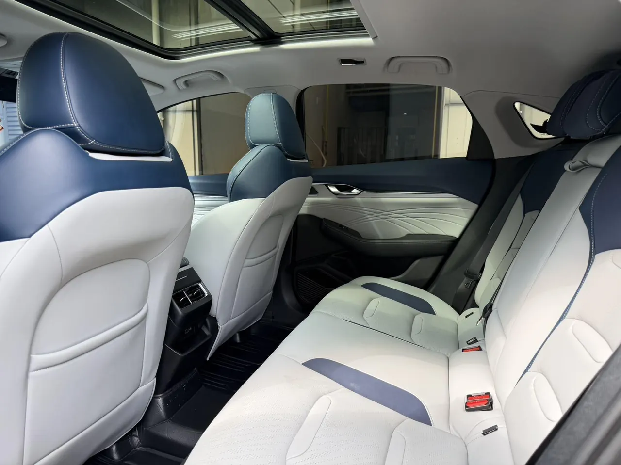 Geely 2021 xingrui 2.0T distinguished model (modified) automatic gear 6