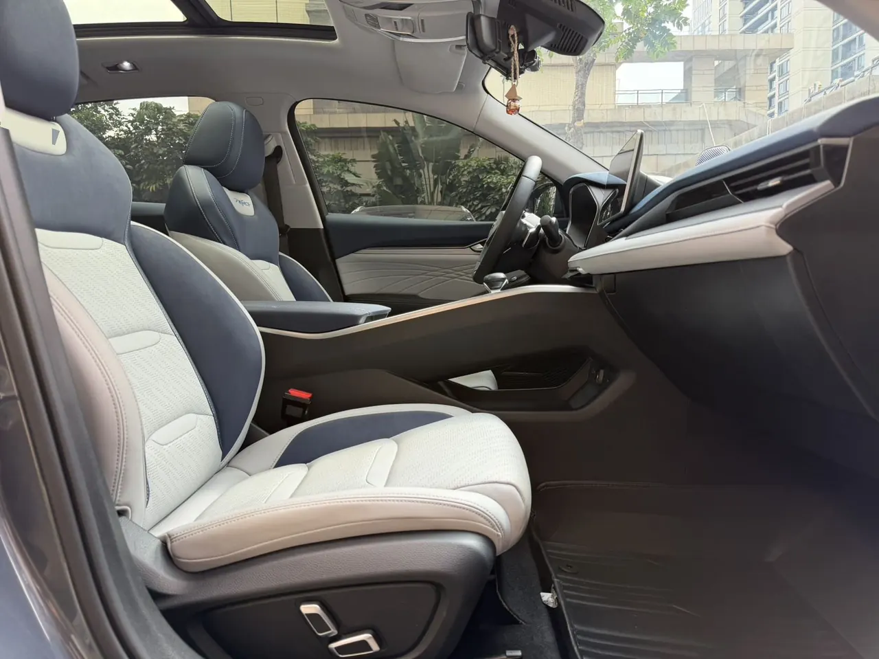 Geely 2021 xingrui 2.0T distinguished model (modified) automatic gear 9