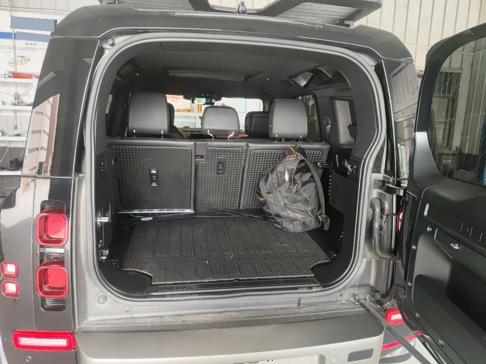 Land Rover Guard (Imported) 2022 Guard 110 48V 3.0T P400 X-DYNAMIC HSE Automatic Gear 8