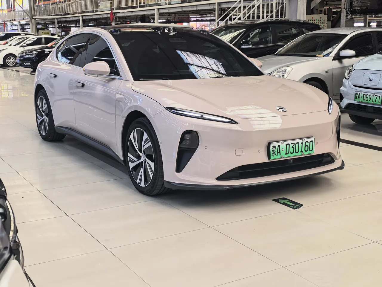NIO 2024 ET5 75kWh automatic gear 3