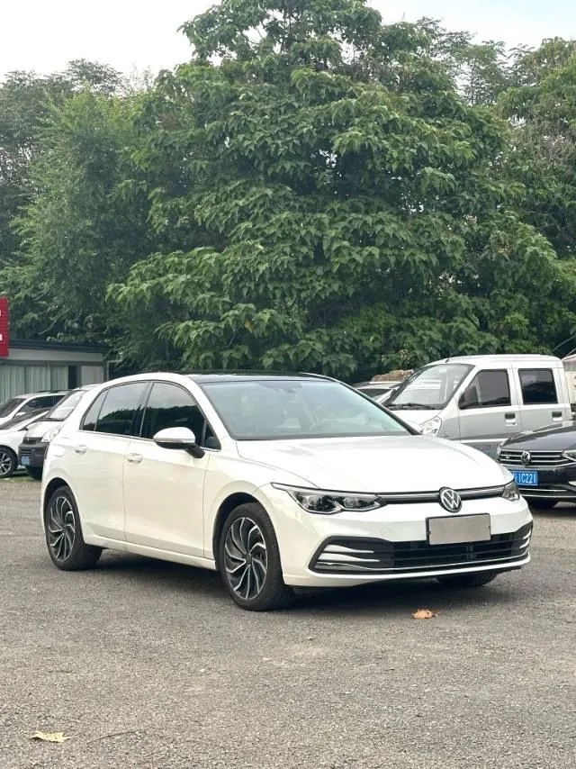 Volkswagen 2021 Golf 8 PRO 1.4TSI 280TSI Automatic 2