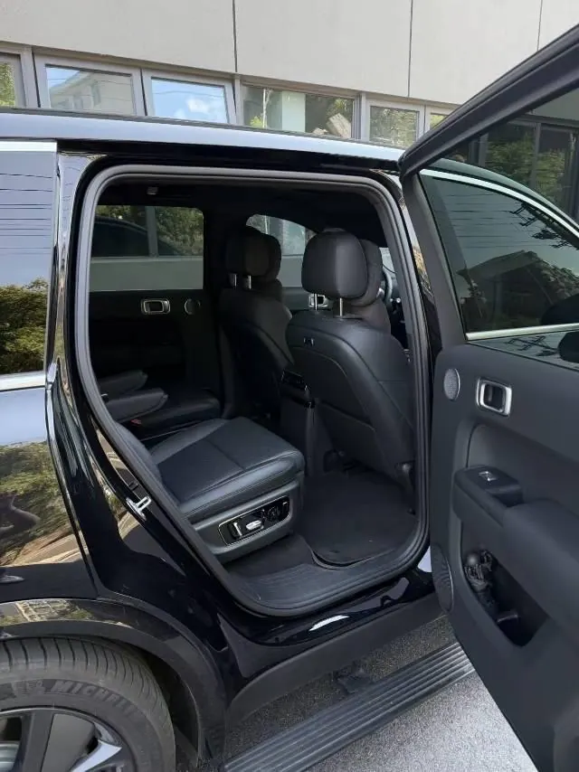 Li 2024 L9 Ultra automatic gear 3
