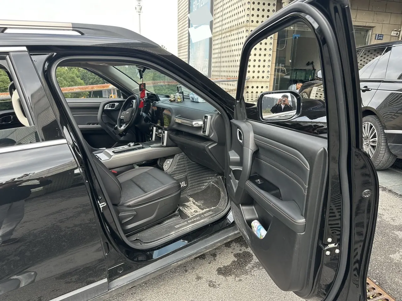 Haval 2022 big dogs 1.5T two-wheel-drive border animal husbandry version automatic gear 3