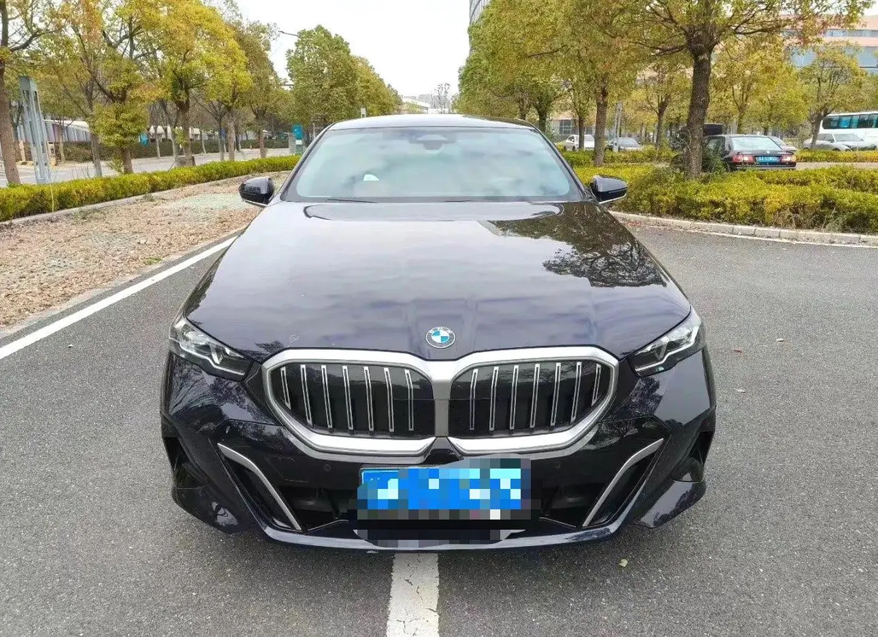 BMW 5 Series 2024 525Li 2.0T Luxury Suit Automatic Gear 2