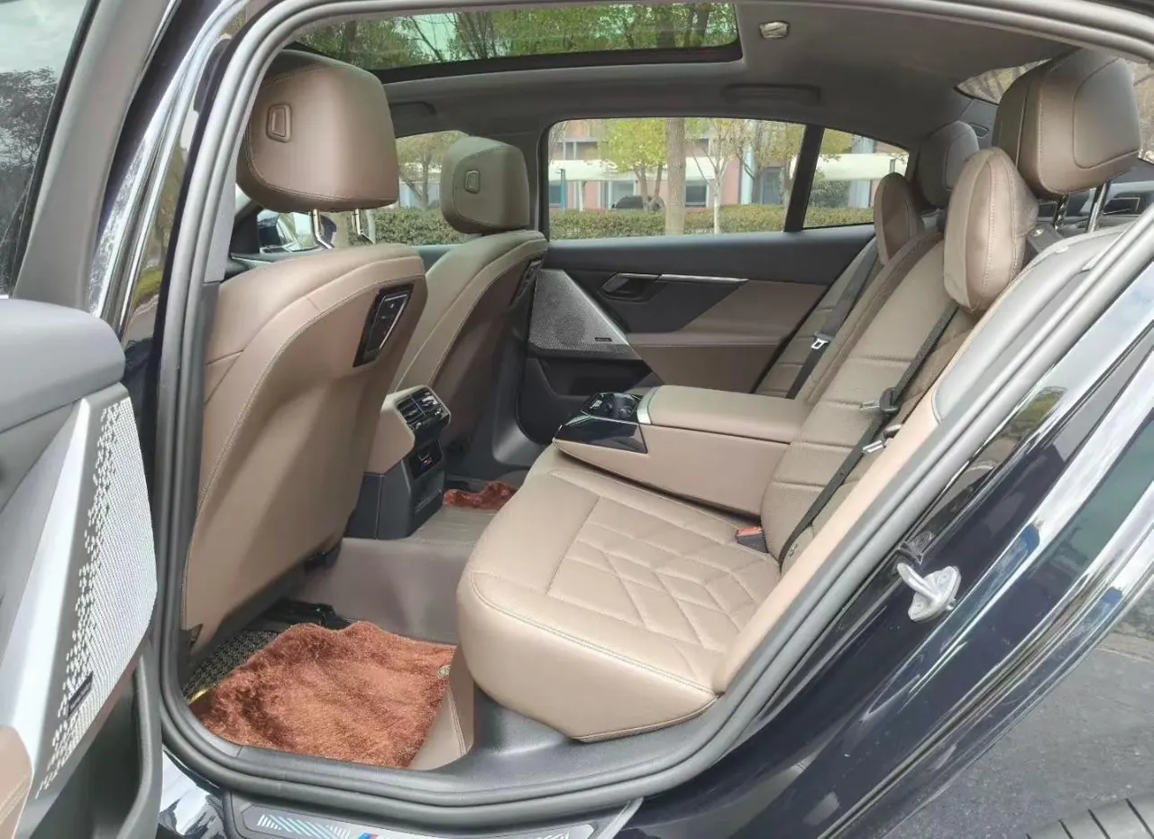 BMW 5 Series 2024 525Li 2.0T Luxury Suit Automatic Gear 4