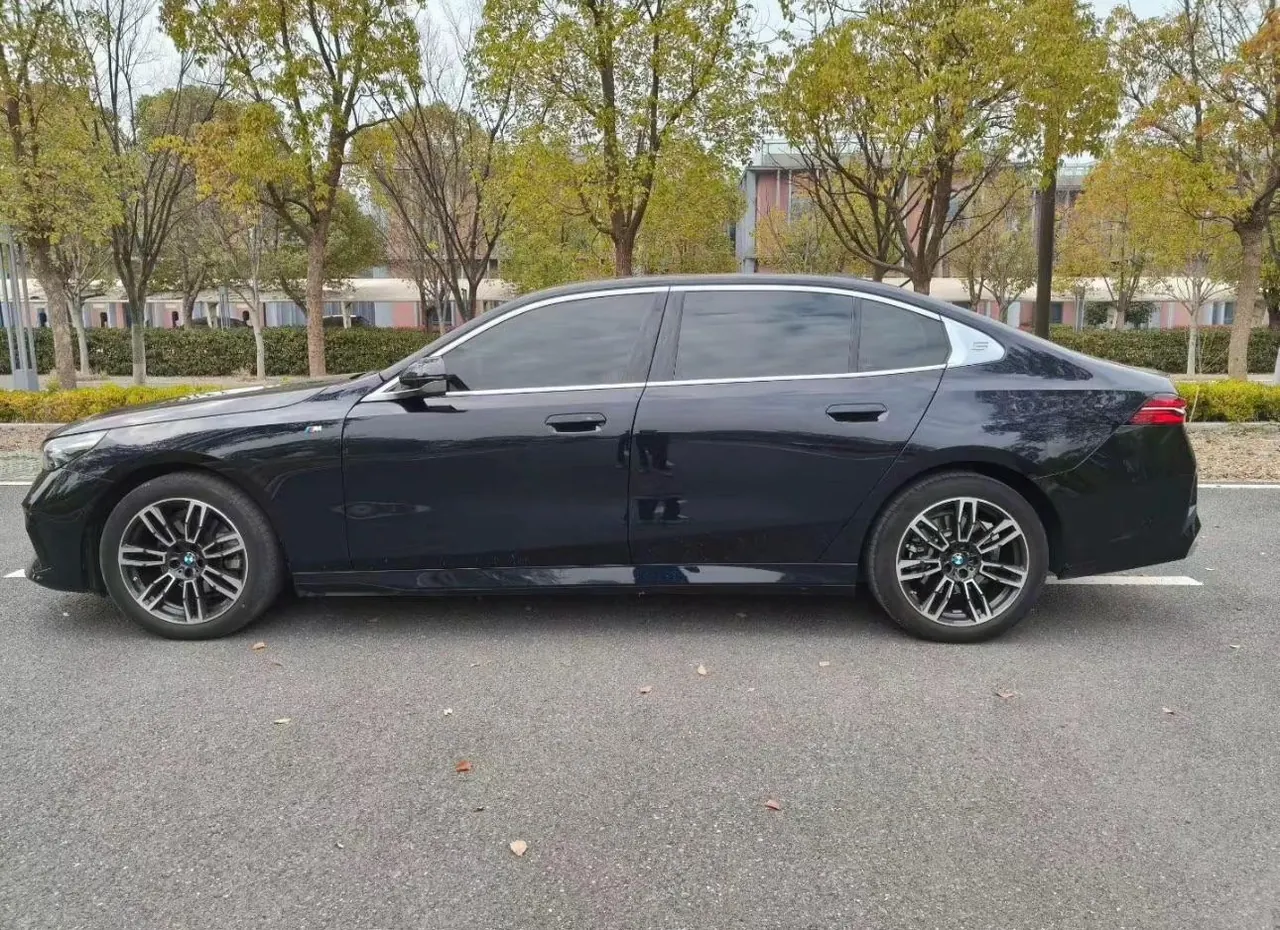 BMW 5 Series 2024 525Li 2.0T Luxury Suit Automatic Gear 5