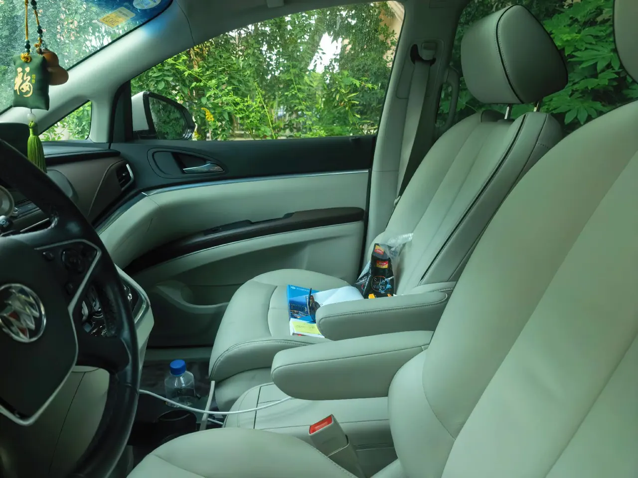 Buick 2021 GL8 Land Business Class 2.0T 652T Luxury Automatic Gear 2