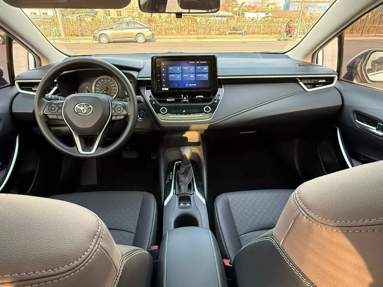 Toyota 2021 Asian Lion 2.0 Stepless Premium Edition Automatic Transmission 5