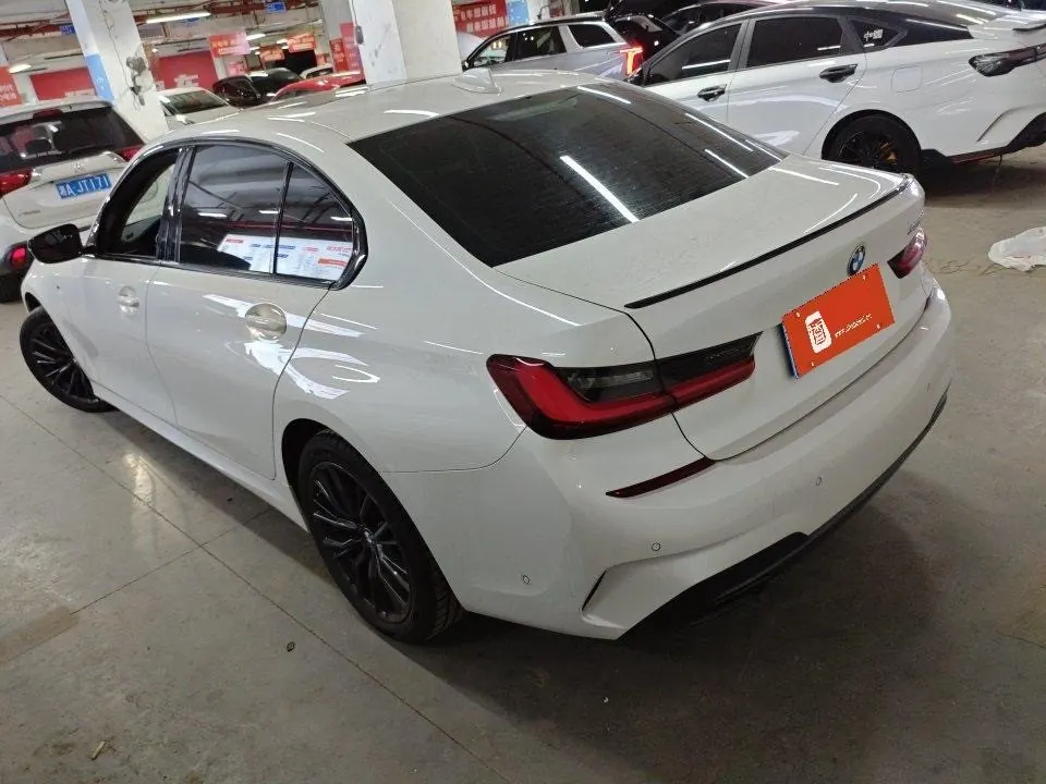 BMW 3 Series 2022 325Li 2.0T M Sports Obsidian Night Suit Automatic Gear 2