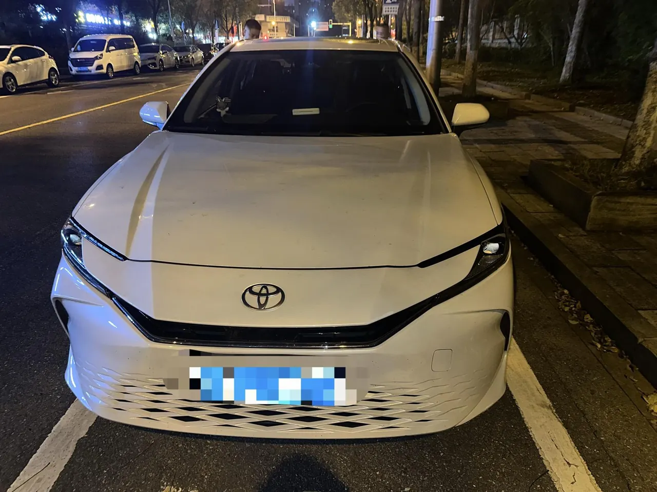Toyota 2024 Camry 2.0E Stepless Elite Edition Automatic Gear 4