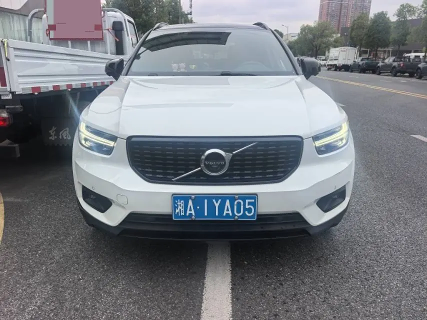 Volvo 2021 XC40 2.0T T4 4-wheel drive Zhiyuan Deluxe Edition Automatic Gear 2