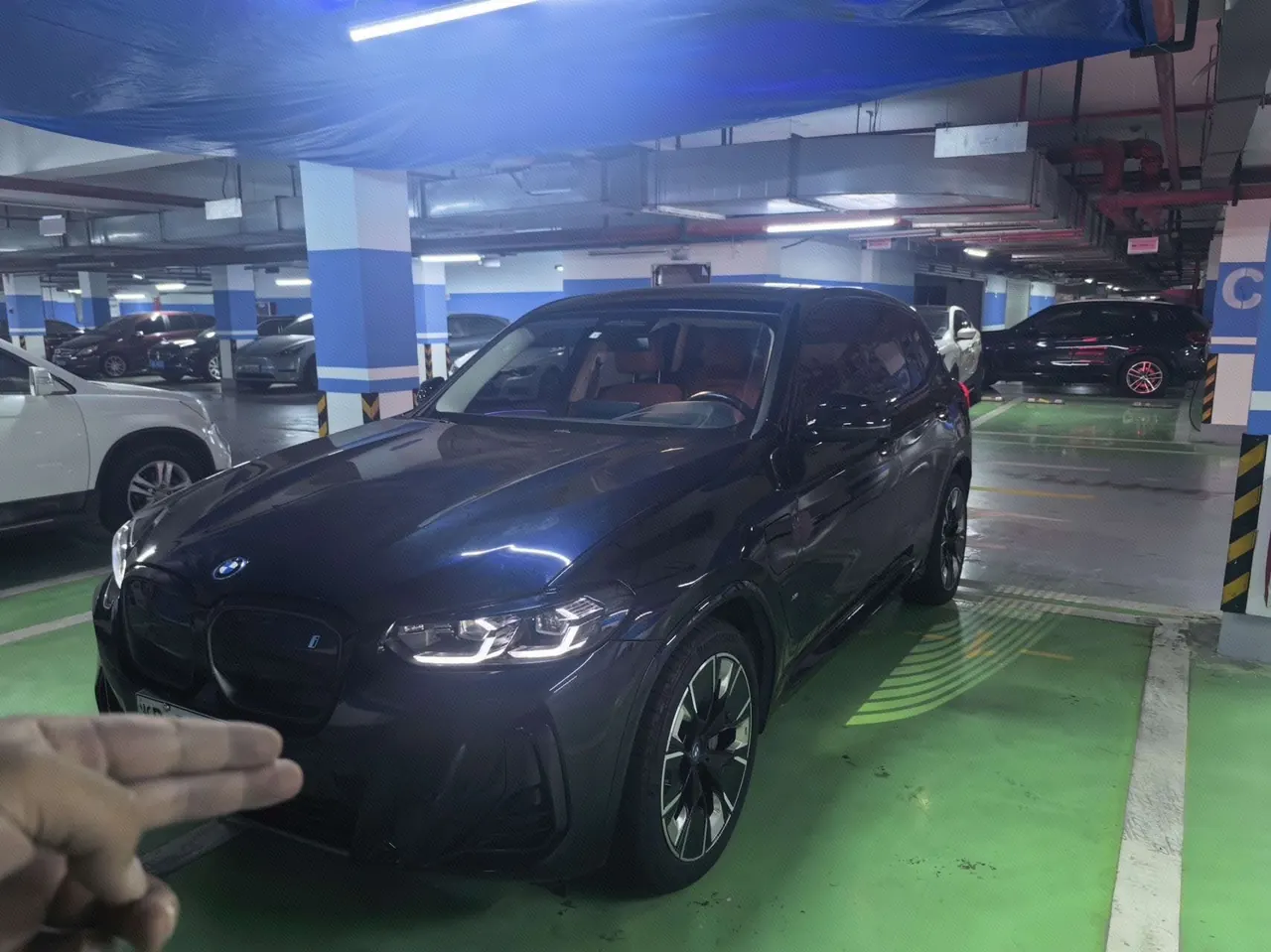 BMW 2024 iX3 Creat Collar Automatic - View 1