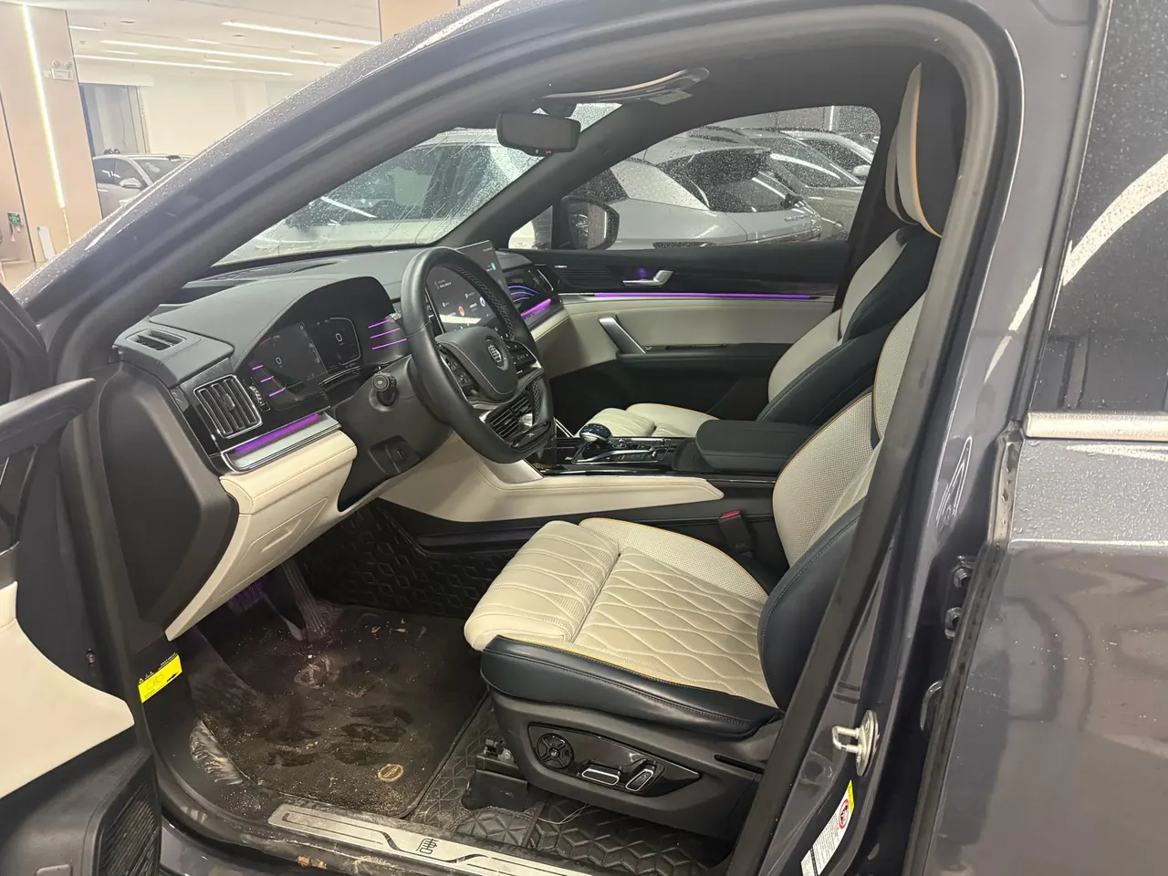 BYD Tang New Energy 2022 Tang EV 635km Four-wheel Drive Flagship Automatic Gear 4