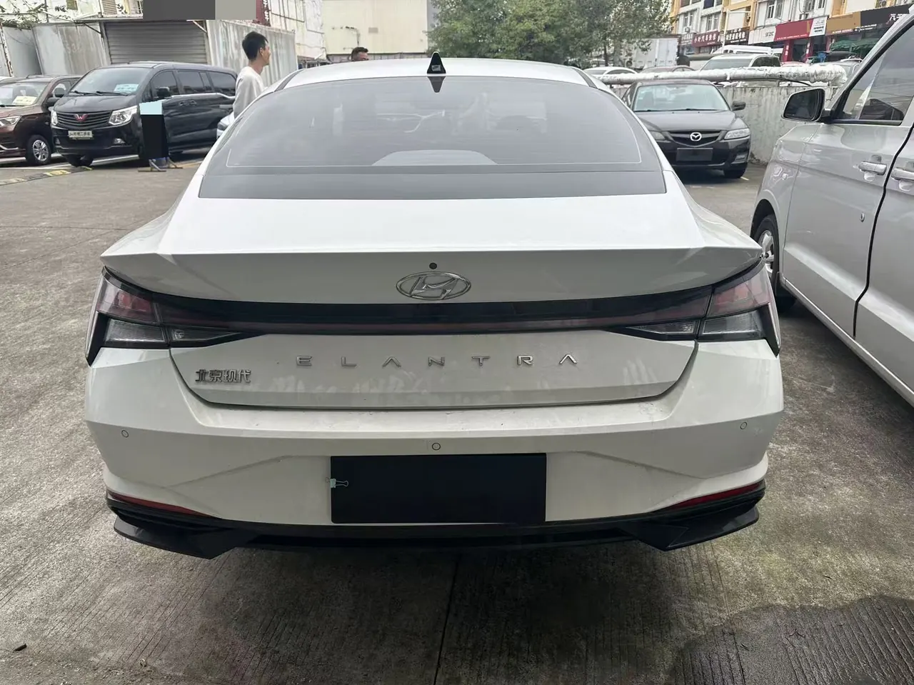 Hyundai 2021 Elantra -3-compartment 1.5 stepless LUX premium automatic gear 9