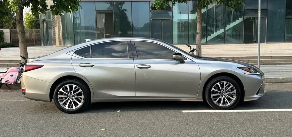 Lexus ES (Imported) 2021 ES200 2.0 Stepless Premium Edition Automatic Gear 2