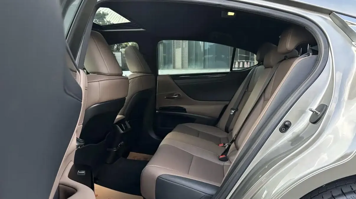 Lexus ES (Imported) 2021 ES200 2.0 Stepless Premium Edition Automatic Gear 3