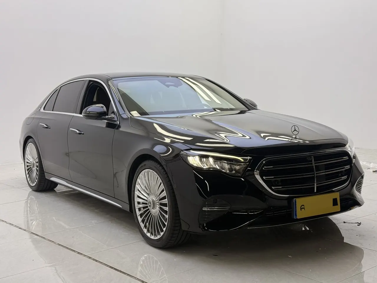 Mercedes Benz E Class 2024 E 260 L 48V 2.0T (modified) automatic gear 3