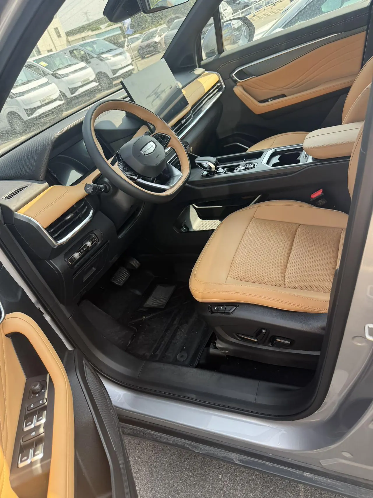 Geely 2025 Hao Yue L 2.0TD Exclusive Automatic Transmission 4