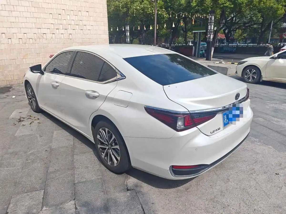 Lexus ES (Imported) 2021 ES200 2.0 Stepless Premium Edition Automatic Gear 7