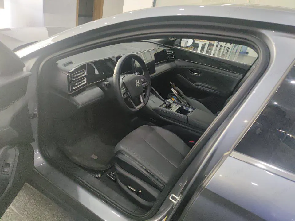 BYD 2025 Qin L DM-i 1.5 stepless smart driving version 120KM Exceed automatic gear 5