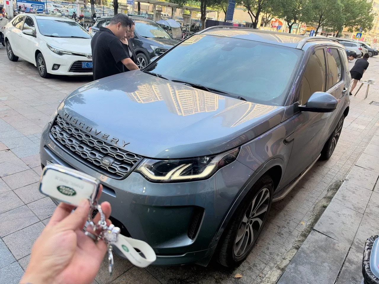 Land Rover Discovery Sports Edition New Energy 2021 Discovery Sports Edition PHEV 1.5T P300e Performance Technology Edition Automatic Gear - View 1