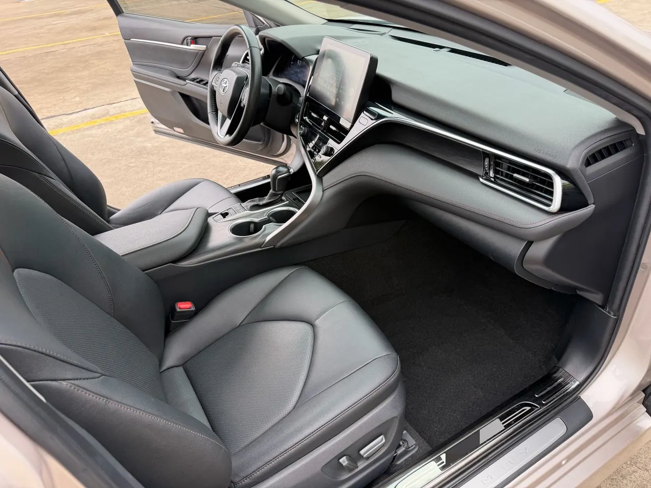 Toyota 2021 Camry 2.5G Deluxe Edition Automatic Gear 4