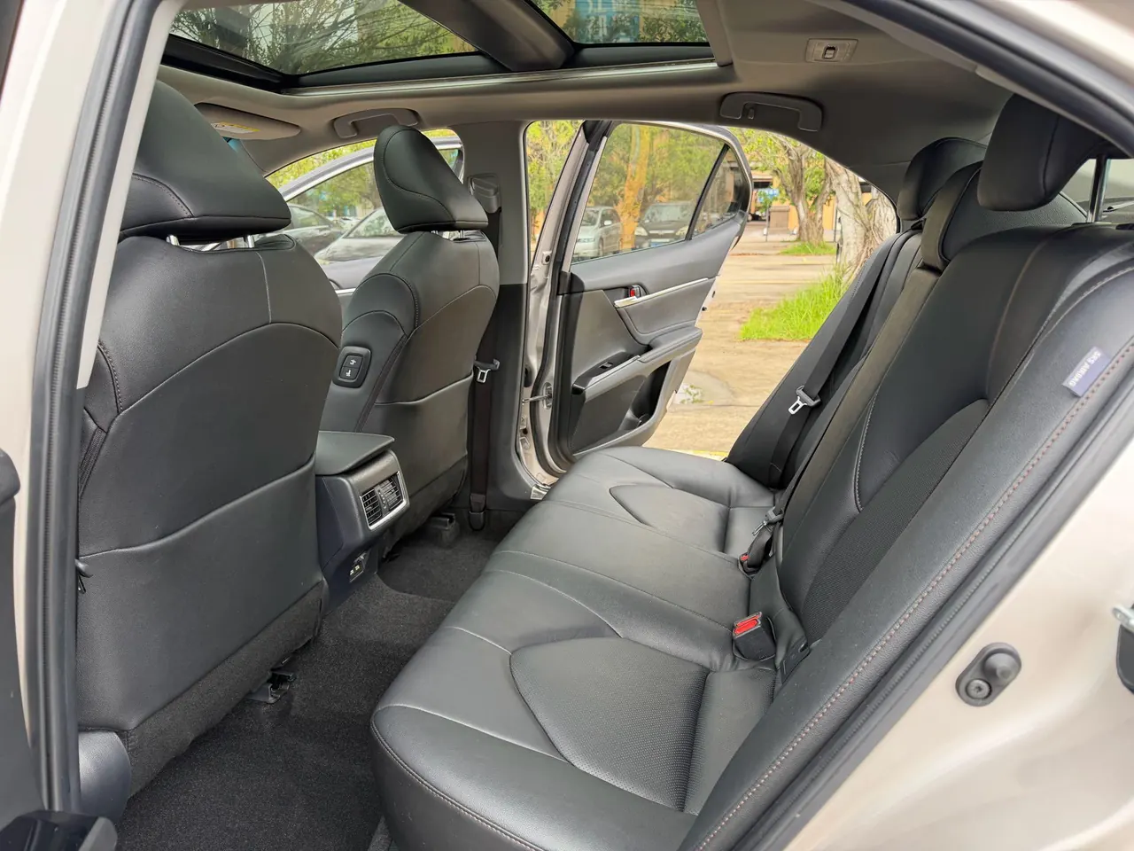 Toyota 2021 Camry 2.5G Deluxe Edition Automatic Gear 5