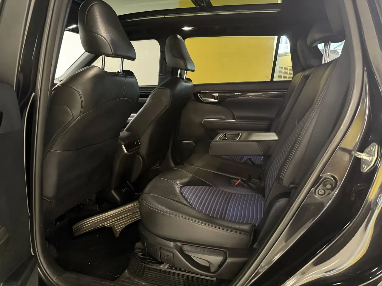 Toyota 2021 Crown Land Release 2.5 Stepless Four-wheel Drive Deluxe Edition Automatic Gear 4