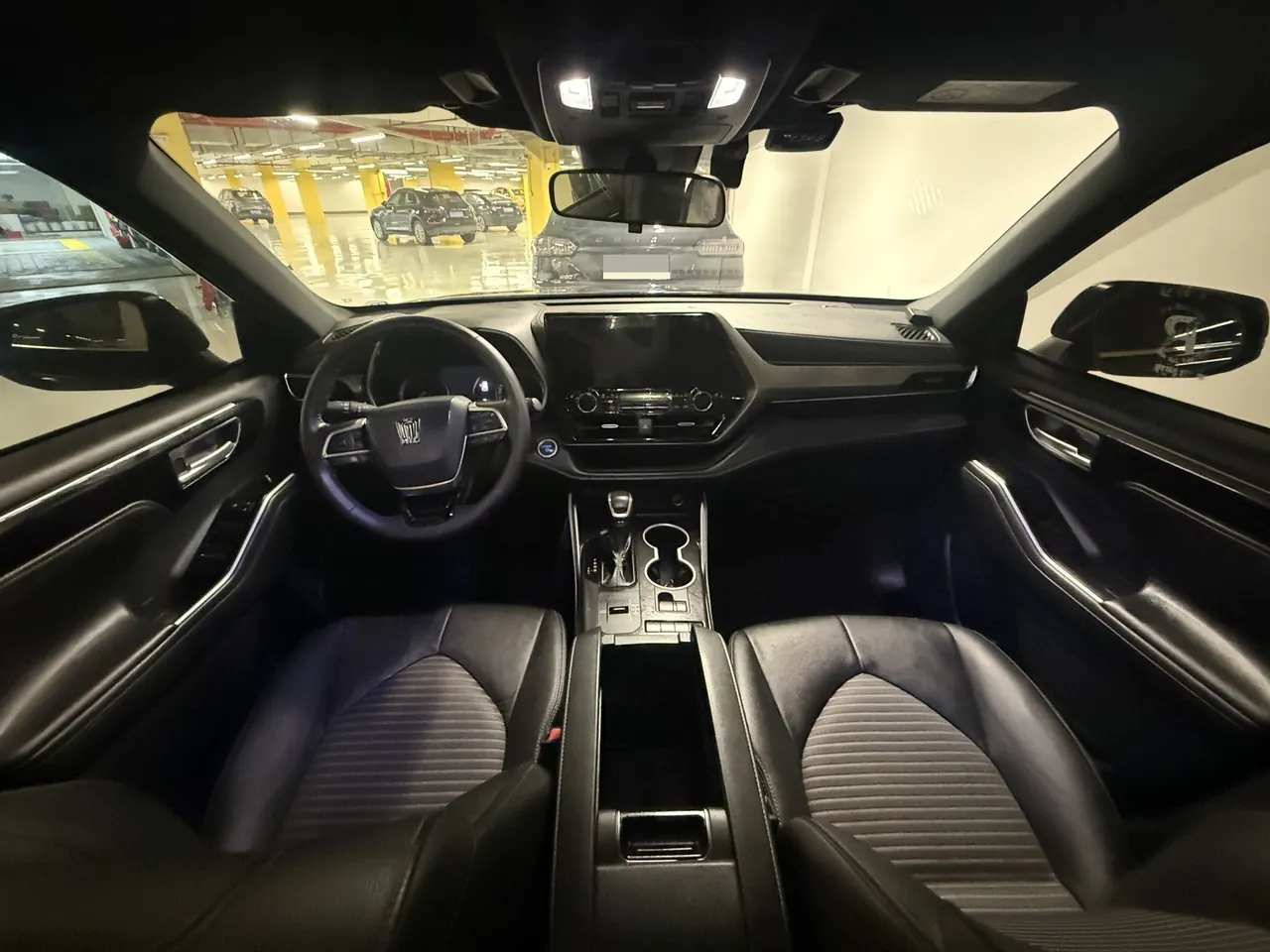 Toyota 2021 Crown Land Release 2.5 Stepless Four-wheel Drive Deluxe Edition Automatic Gear 5