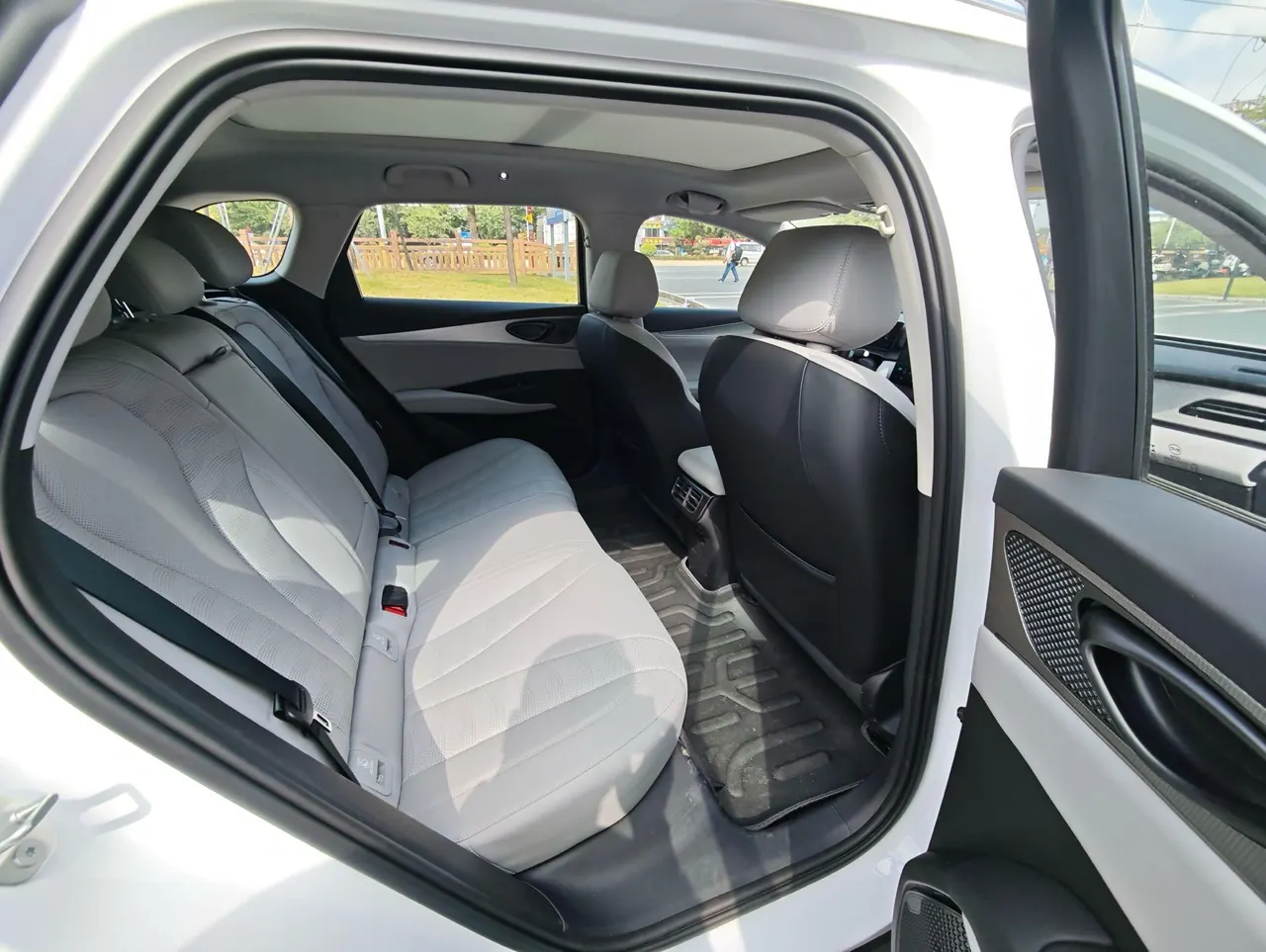 BYD 2025 seals 06 DM-i 1.5 stepless travel version 150KM flagship automatic gear 5