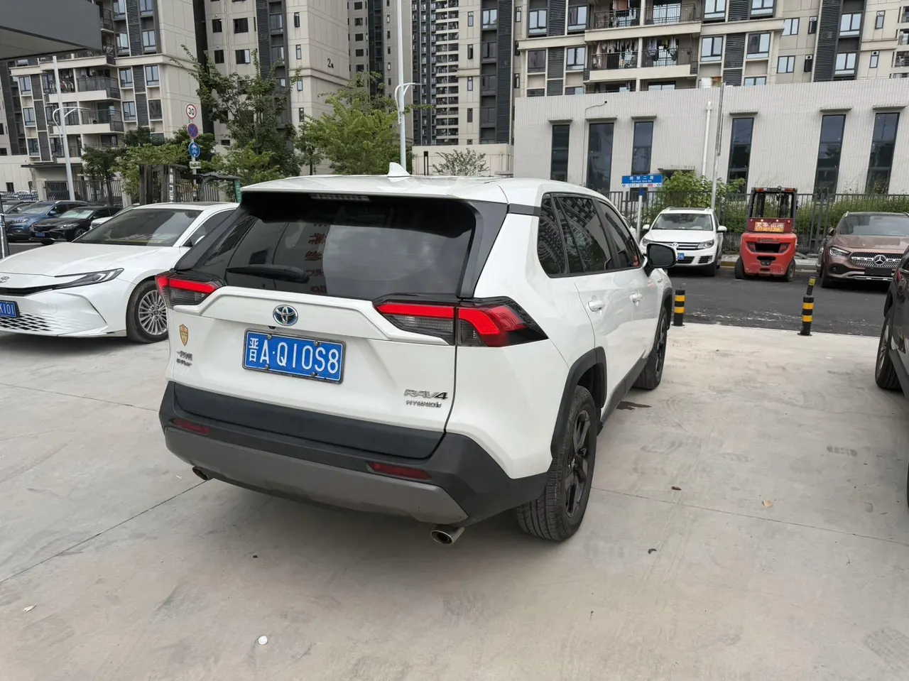 Toyota 2020 RAV4 Rongfang Double Engine 2.5 Stepless Four-wheel Drive Flagship Automatic Gear 3