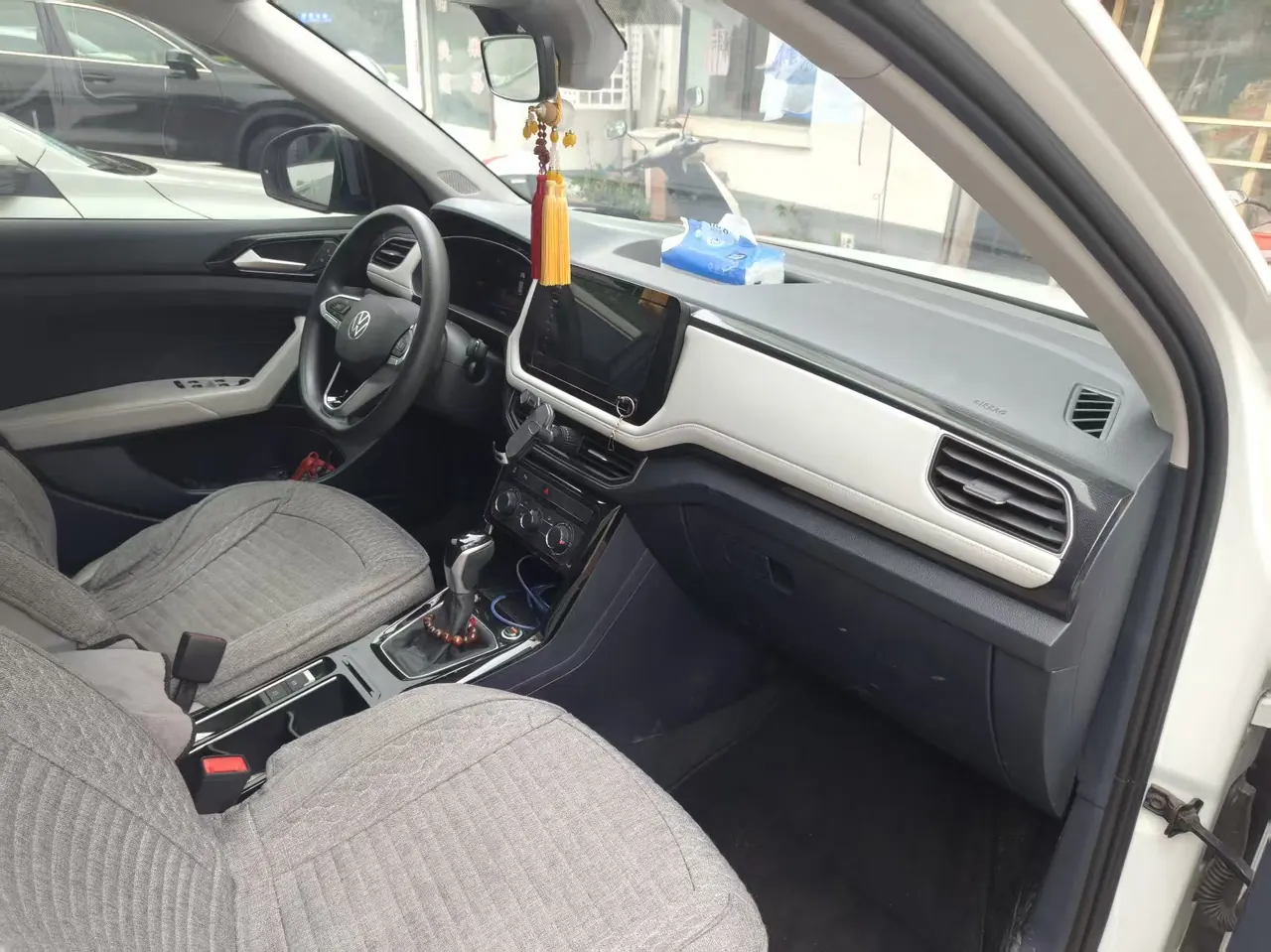 Volkswagen 2025 Tuyue Xinrui 1.5TSI 300TSI Sharp Edition Automatic Gear 2