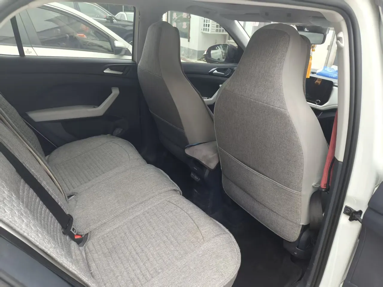 Volkswagen 2025 Tuyue Xinrui 1.5TSI 300TSI Sharp Edition Automatic Gear 3