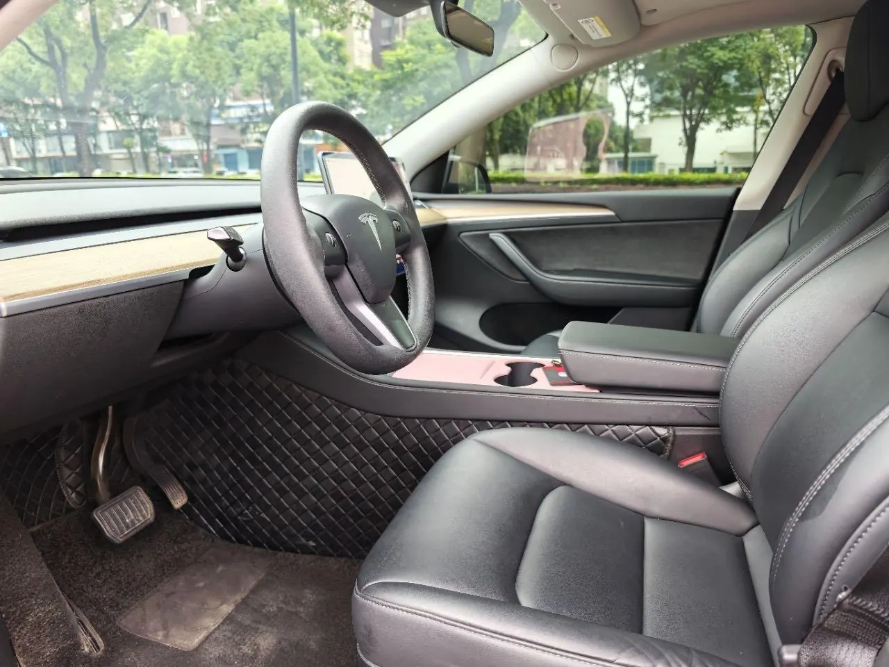 Tesla 2022 Model Y rear-wheel drive version (facelift) automatic gear 4