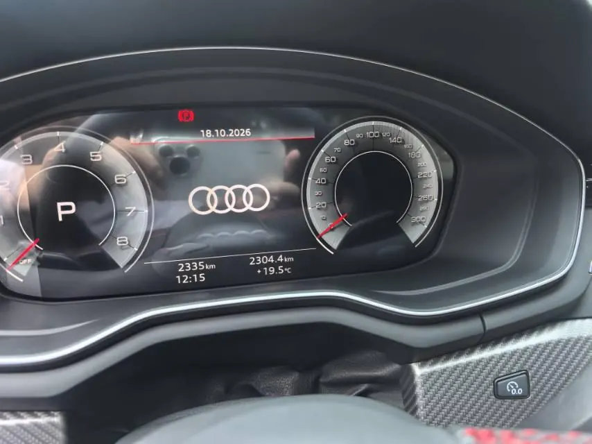 Audi 2025 A4L 2.0TFSI 40TFSI 2 million‑vehicle celebration edition, luxury sporty model, automatic transmission 8