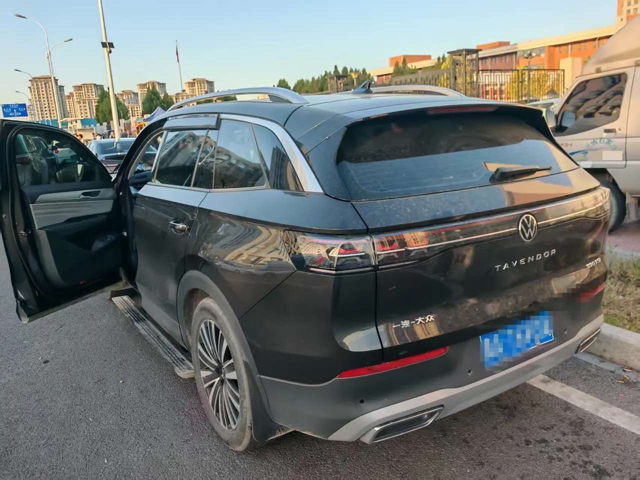 Volkswagen 2023 model tour 2.0TSI 330TSI elite cruise version automatic gear 5