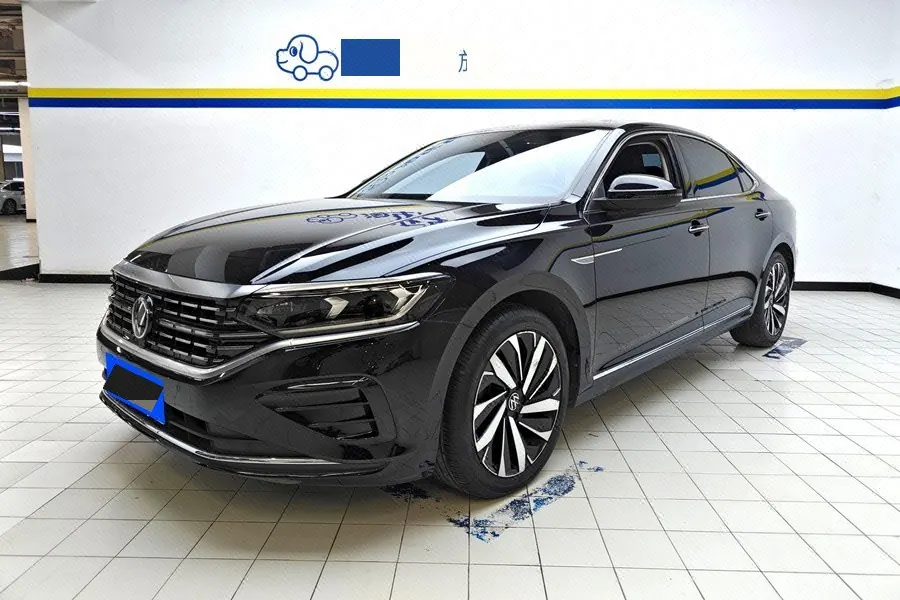 打开图片灯箱:Volkswagen 2023 Passat 2.0TSI 330TSI Elite Edition (Modified) Automatic Gear