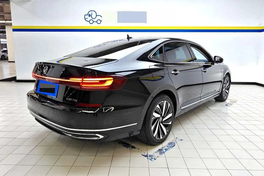 Volkswagen 2023 Passat 2.0TSI 330TSI Elite Edition (Modified) Automatic Gear 2