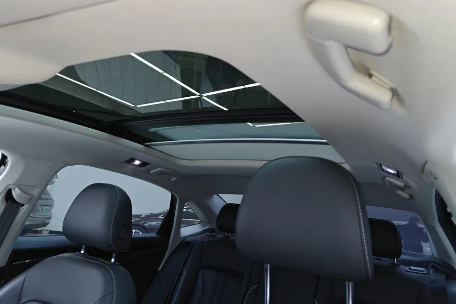 Volkswagen 2023 Passat 2.0TSI 330TSI Elite Edition (Modified) Automatic Gear 6